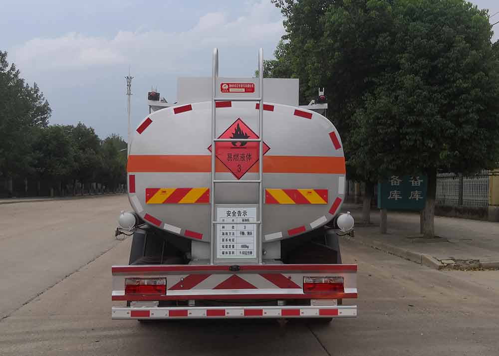 炎帝牌SZD5125GYY6型運(yùn)油車(chē)(汽油9.83方)