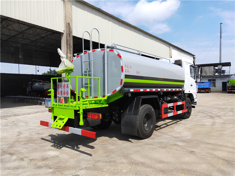 �|�L(f��ng)10��12����ˮ܇(ch��)